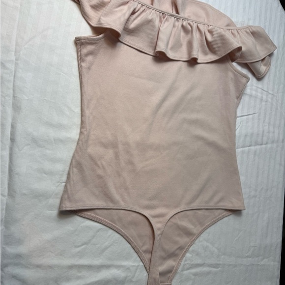 Express Light Pink Ribbed Top - Picture 5 of 8